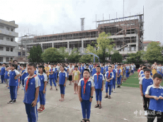 新邵縣消防救援大隊(duì)與嚴(yán)塘鎮(zhèn)中心小學(xué)開展消防安全培訓(xùn)