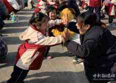 休寧縣溪口中心幼兒園舉行第二屆親子運(yùn)動(dòng)會(huì)