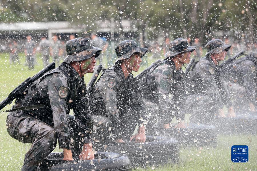 （圖文互動）（3）威武文明之師的香江答卷——中國人民解放軍進駐香港25周年紀實