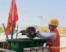 湖南新田: 鄭海雄，擦亮鄉(xiāng)村“靚麗底色”