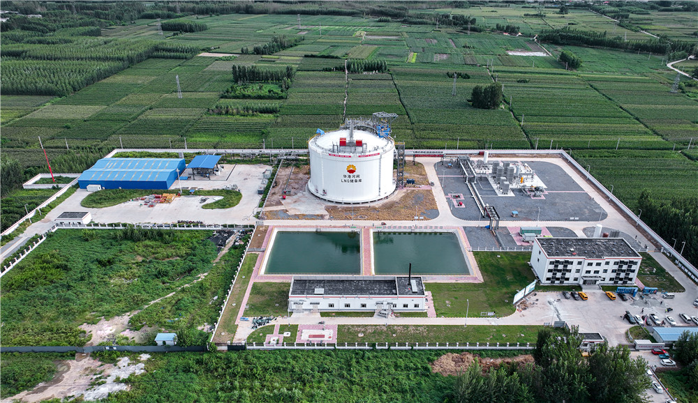 河北河間LNG調(diào)峰儲備庫外景。張良攝