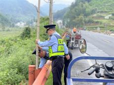 黃山交通執(zhí)法：打好路域整治組合拳 筑牢安全防護線