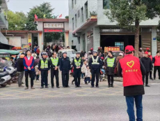 祁東縣白鶴街道開(kāi)展“周五執(zhí)勤日”交通執(zhí)勤勸導(dǎo)活動(dòng)