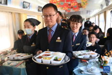 長途列車推出“一碗好飯”