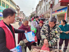 綏寧縣黃土礦鎮(zhèn)：禁毒宣傳進(jìn)集市 奏響禁毒主旋律