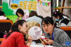 山東濟(jì)南：市民夜校受青睞