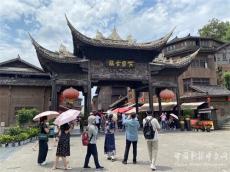 貴州下司古鎮(zhèn)：暑期旅游人氣旺 ? 釋放“夏日經(jīng)濟”新活力